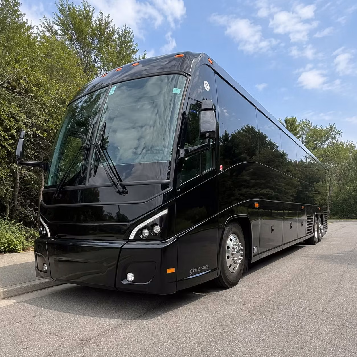 charter bus rentals for large concert groups and corporate event outings in hartford