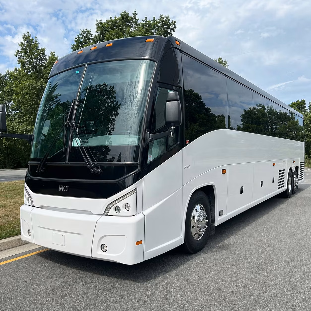 what bus types are available for church transportation in hartford